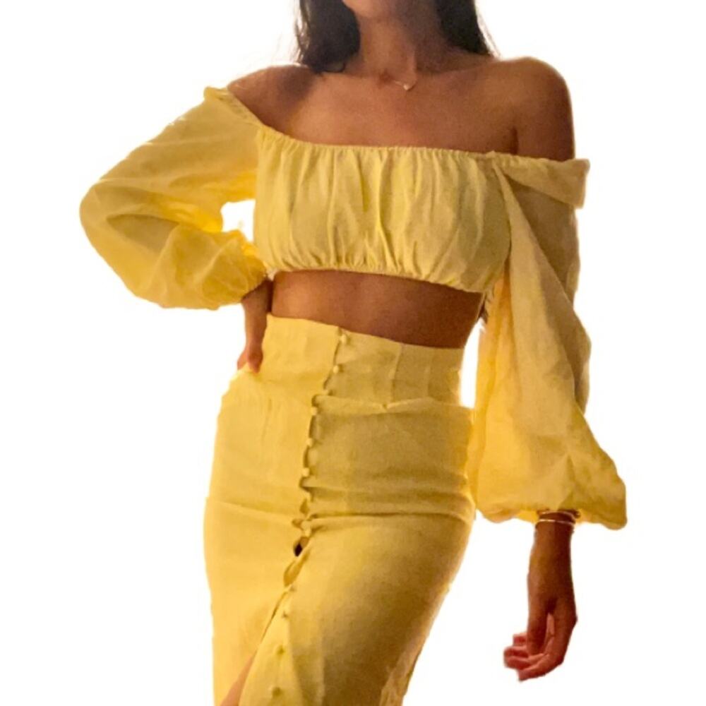 kourt 2 piece Midi Skirt and Rouched Crop Top NWT Size XS Pastel Yellow